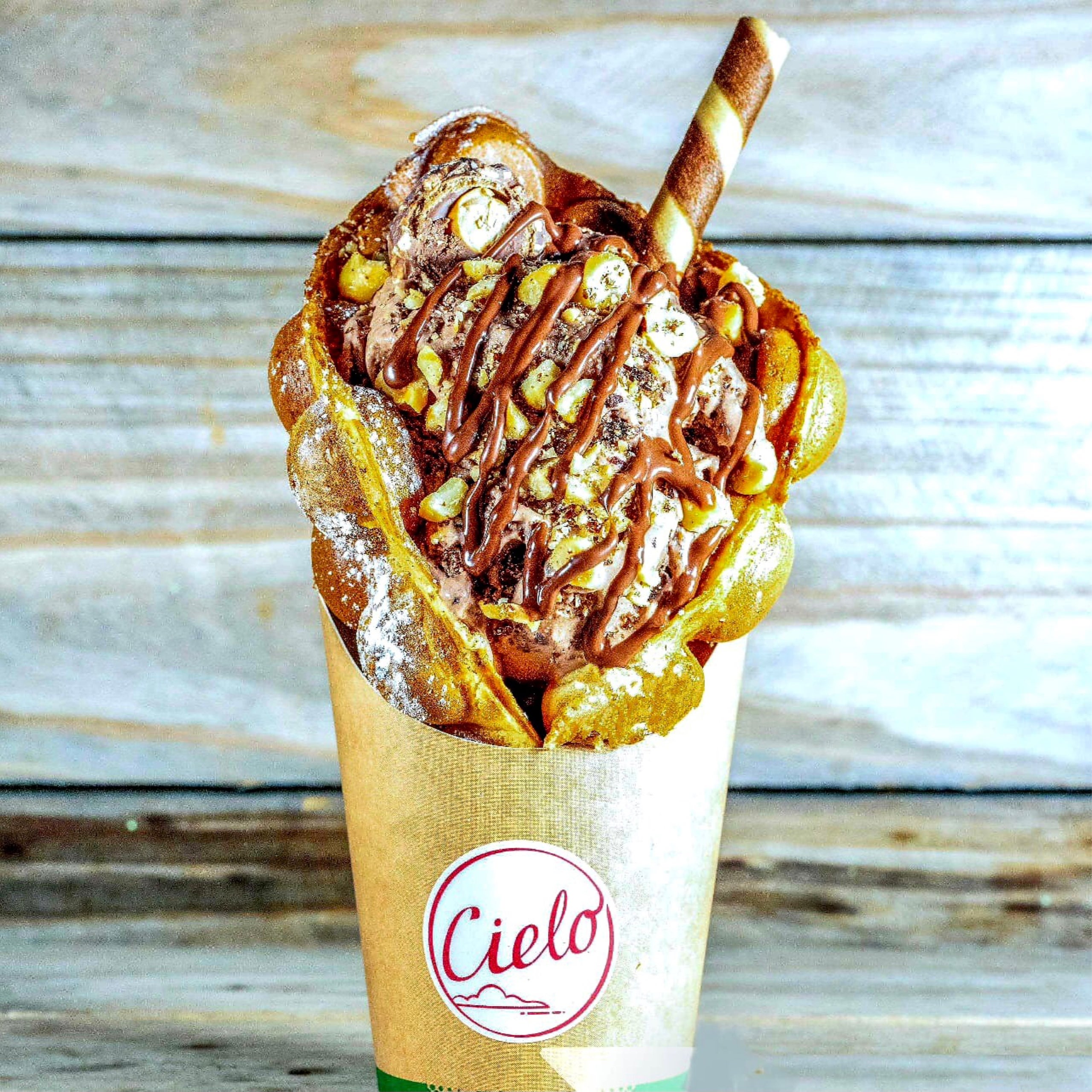 Ferrero Rocher Bubble Waffle Cielo Gelateria